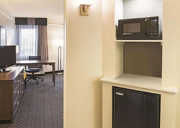 La Quinta By Wyndham Worth North 3*