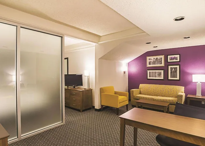 La Quinta By Wyndham Worth North