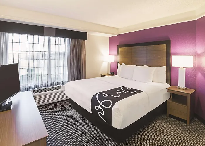 Hotel La Quinta By Wyndham Worth North