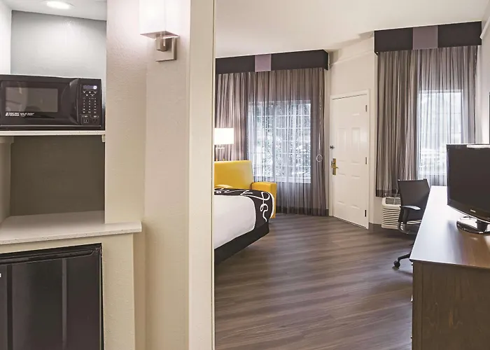 La Quinta By Wyndham Worth North