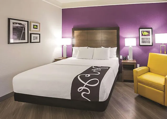 Hotel La Quinta By Wyndham Worth North